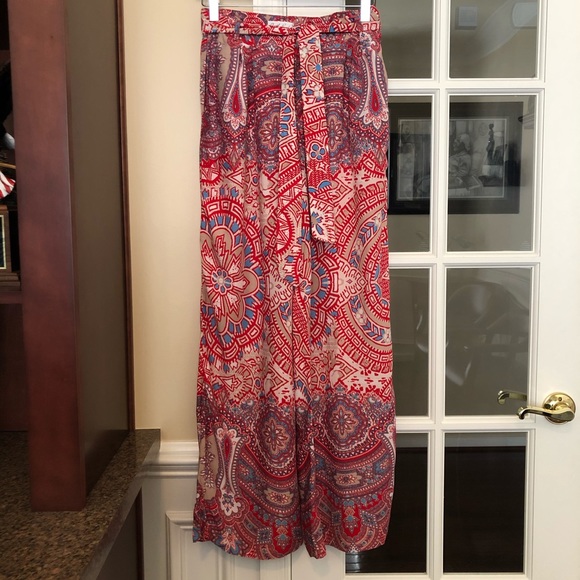 Off the Shoulder Top & Pants - Picture 5 of 7